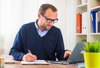 A importância do controle financeiro para freelancers • controle financeiro freelancers thumb