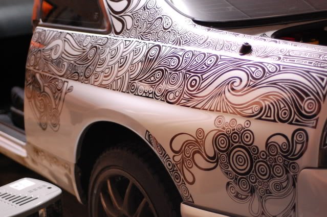 uma-artista-um-nissan-skyline-e-muita-criatividade-e-paciencia (13)