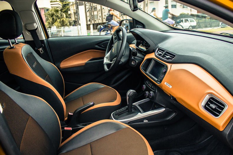 Design Automotivo: Chevrolet Onix Activ • onix activ interior