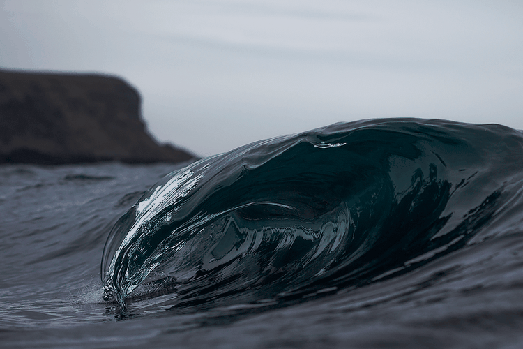 Impressionantes fotografias de ondas, por Matt Burgess • Matt Burgess fotografias ondas 9