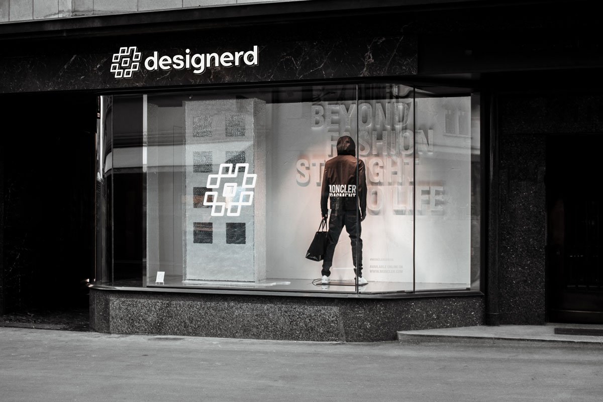 Mockup de fachada: 30 opções (gratuitas e premium) para usar em seus designs • mockup vitrine loja roupa