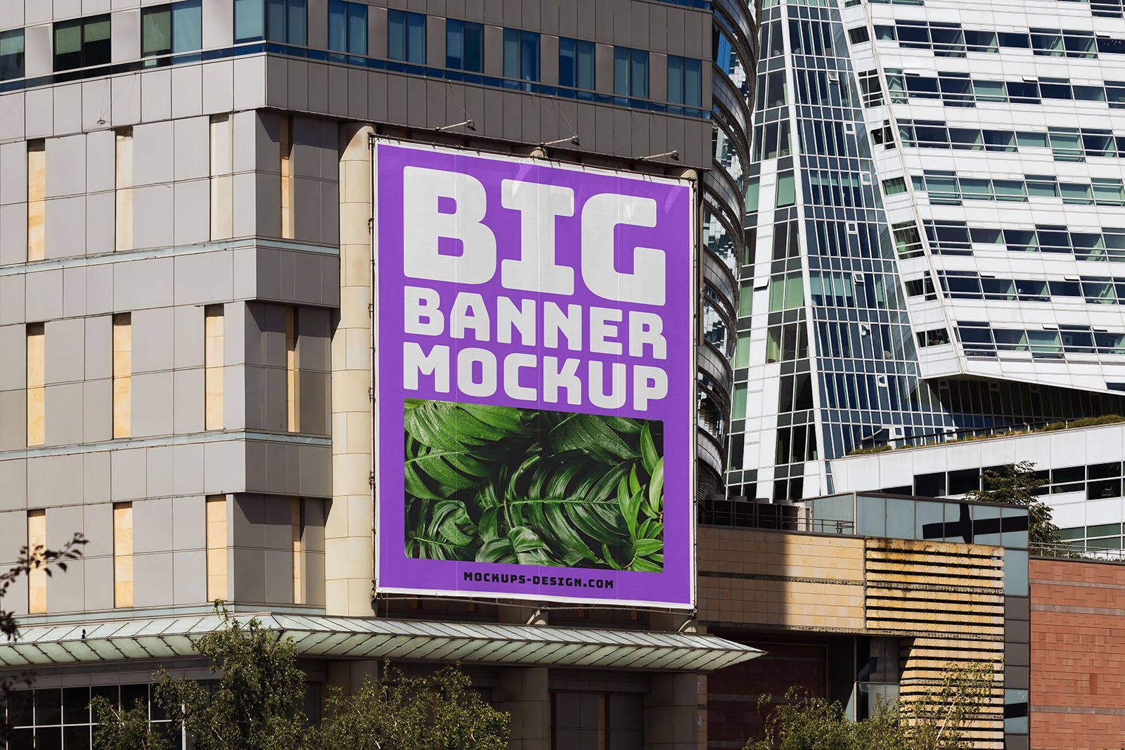 Grande banner no mockup do prédio