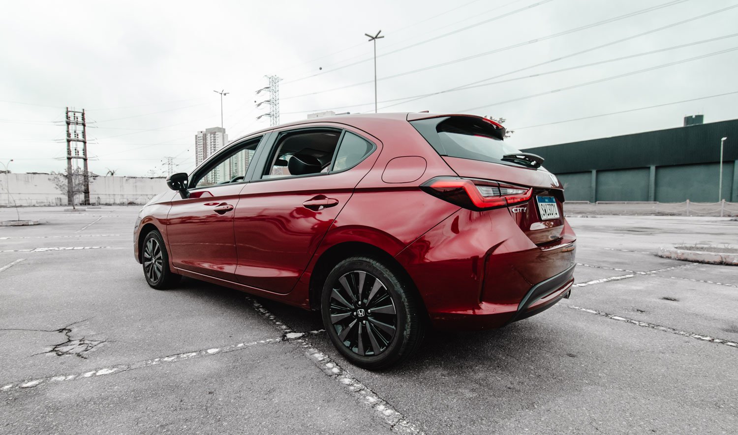 Honda New City Hatchback: análise do design e tecnologias do modelo 2025 • honda new city hatchback 3